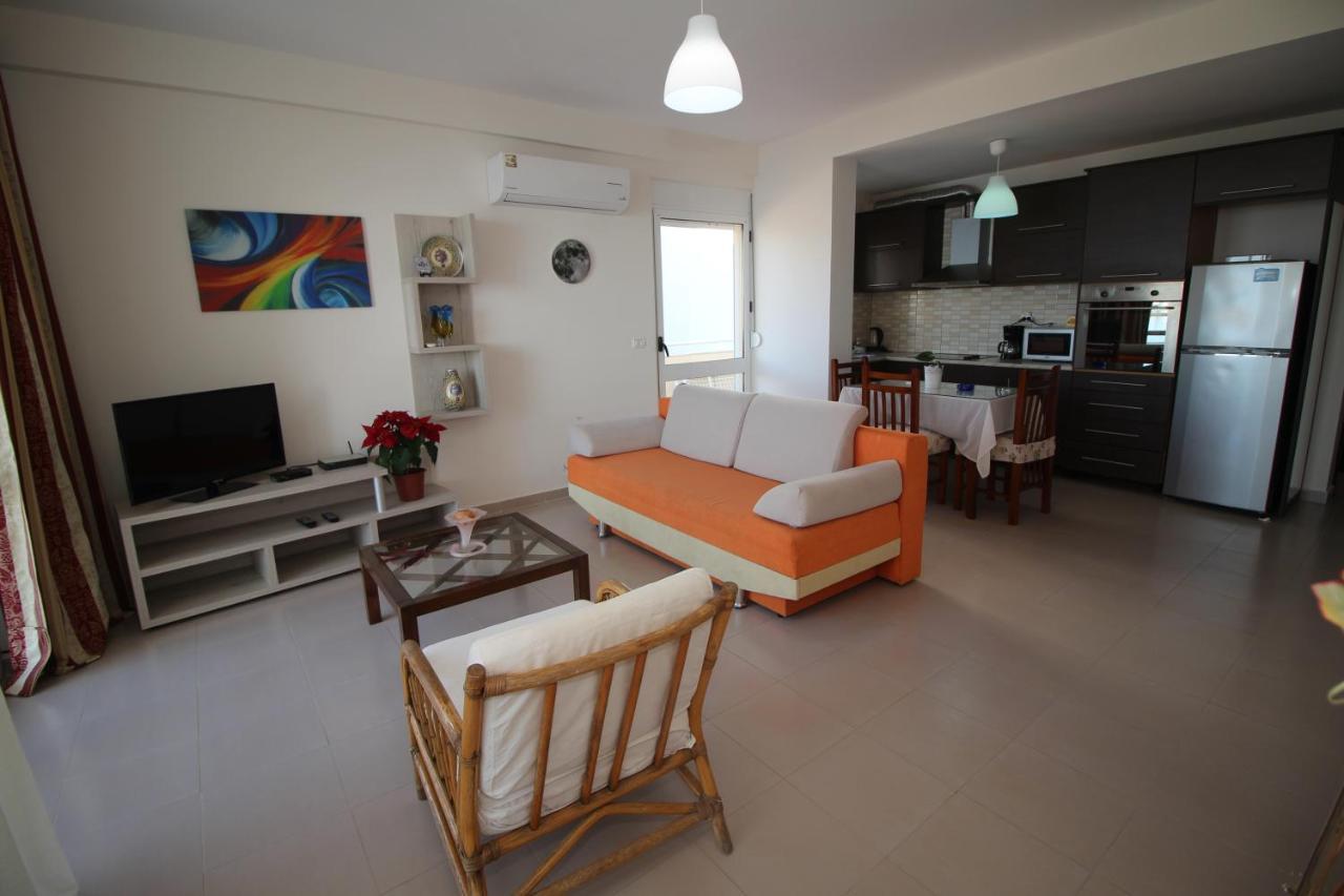 Chill Out Apartment Sarandë Esterno foto
